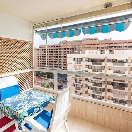 Marina View, Sunny One Bedroom Pyr Aparthotel