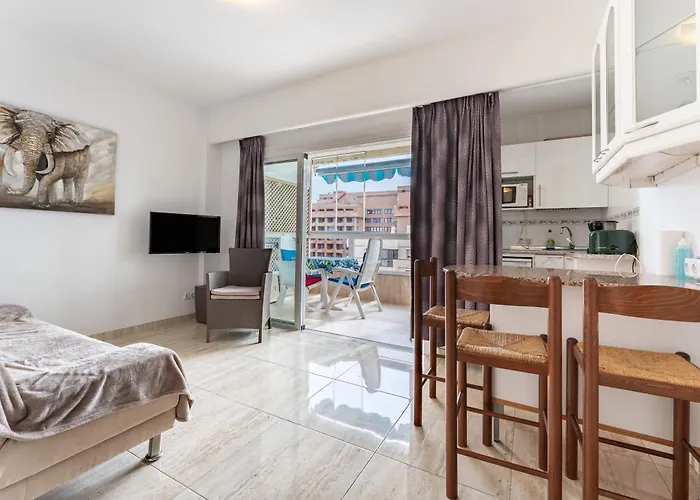 公寓式酒店 Marina View, Sunny One Bedroom Pyr 3*