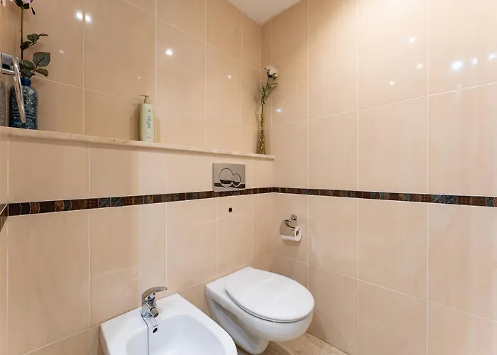 公寓式酒店 Marina View, Sunny One Bedroom Pyr 3*