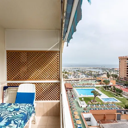 Marina View, Sunny One Bedroom Pyr 丰希罗拉