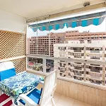 Marina View, Sunny One Bedroom Pyr Apart Otel